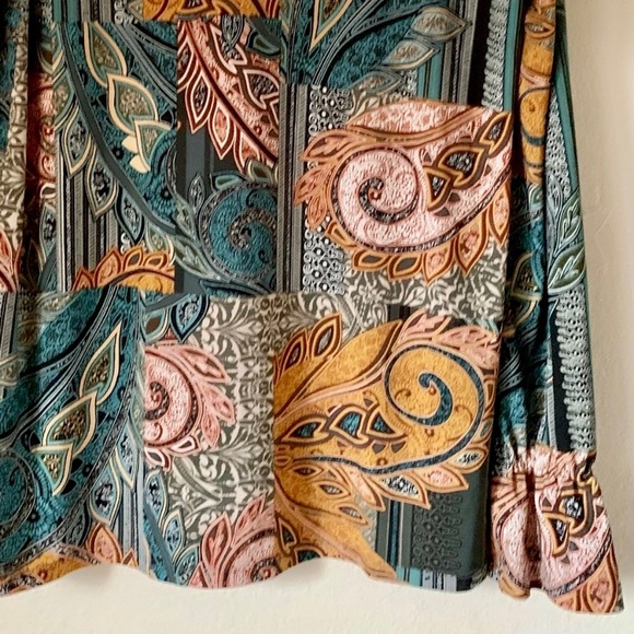 db Established 1962 Jewel Tones Paisley Print Top Size Medium - Picture 9 of 12